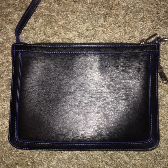 Ralph Lauren Handbags - 💐 Ralph Lauren Epi Leather Crossbody Black Blue